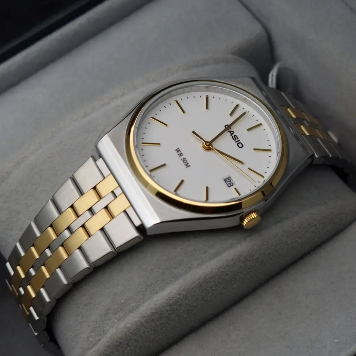 Reloj Casio MTP-B145SG-7AV Plateado
