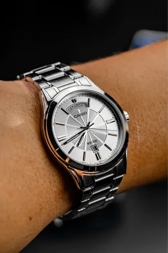 Reloj Casio MTP-1381D-7AV Blanco