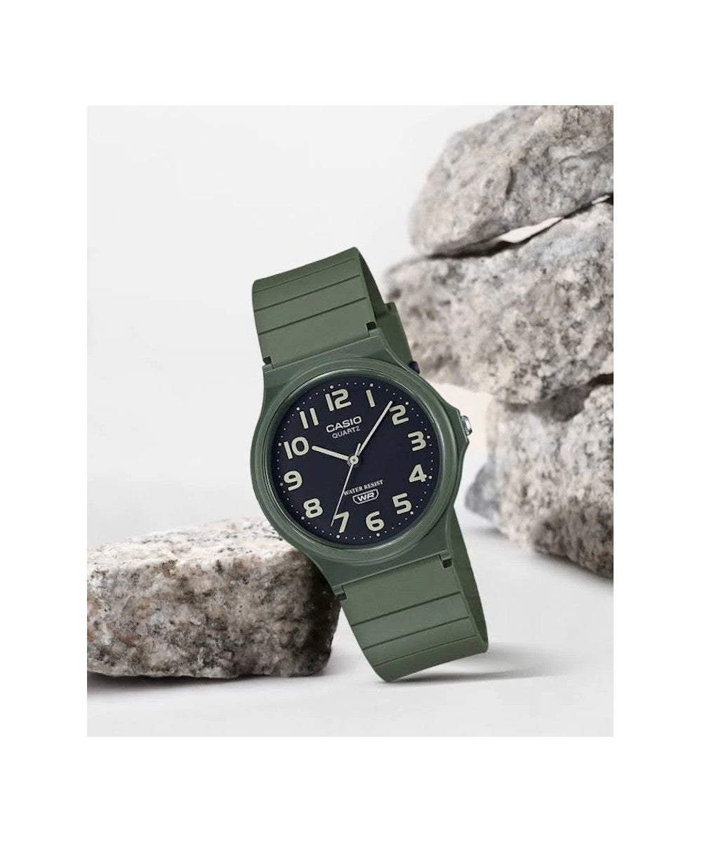 Reloj Casio MQ-24UC-3B Verde