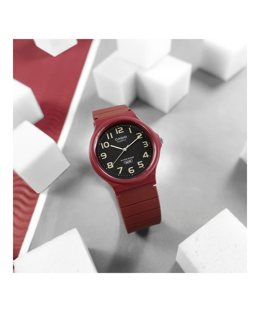 Reloj Casio MQ-24UC-4B Rojo