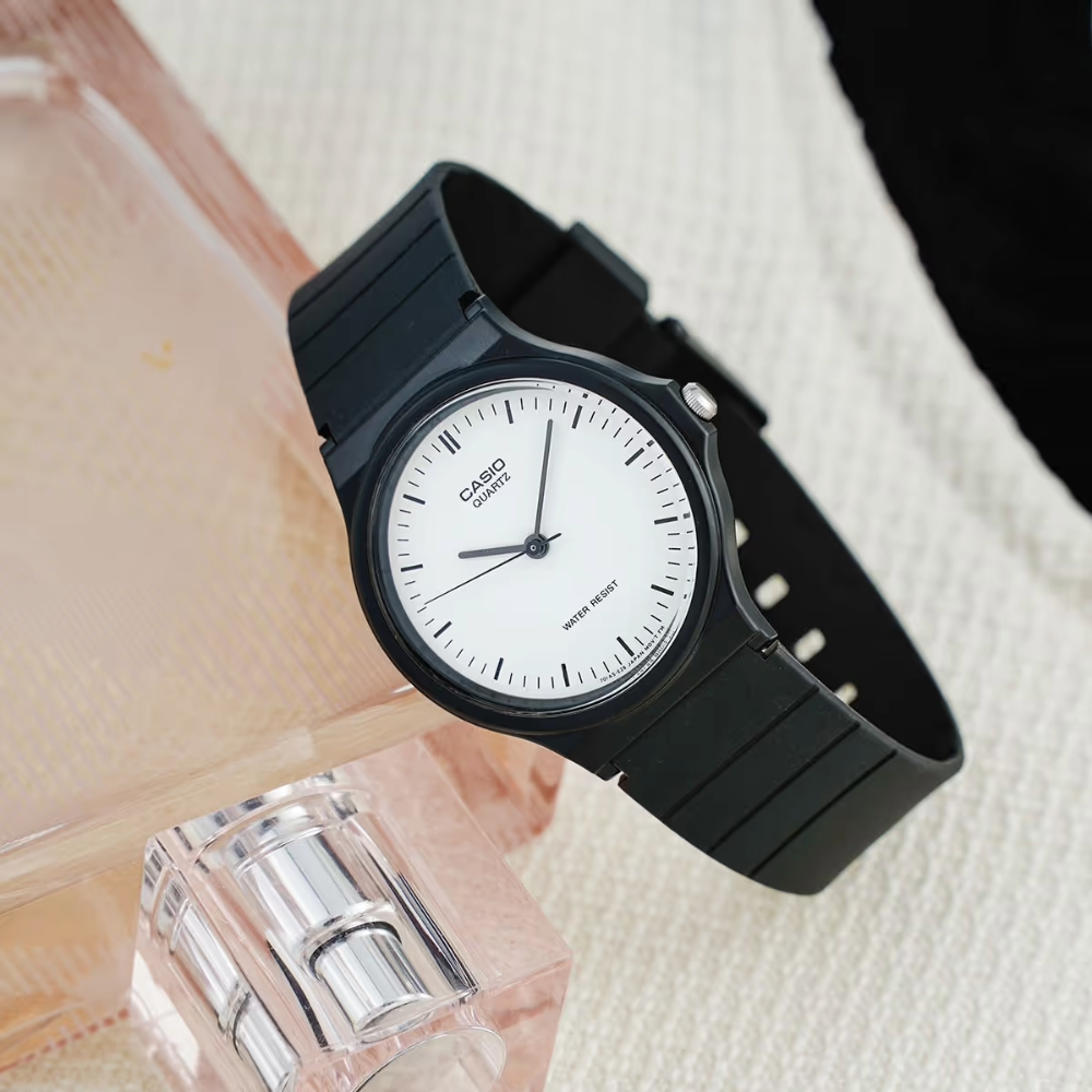 Reloj Casio MQ-24-7EL Blanco