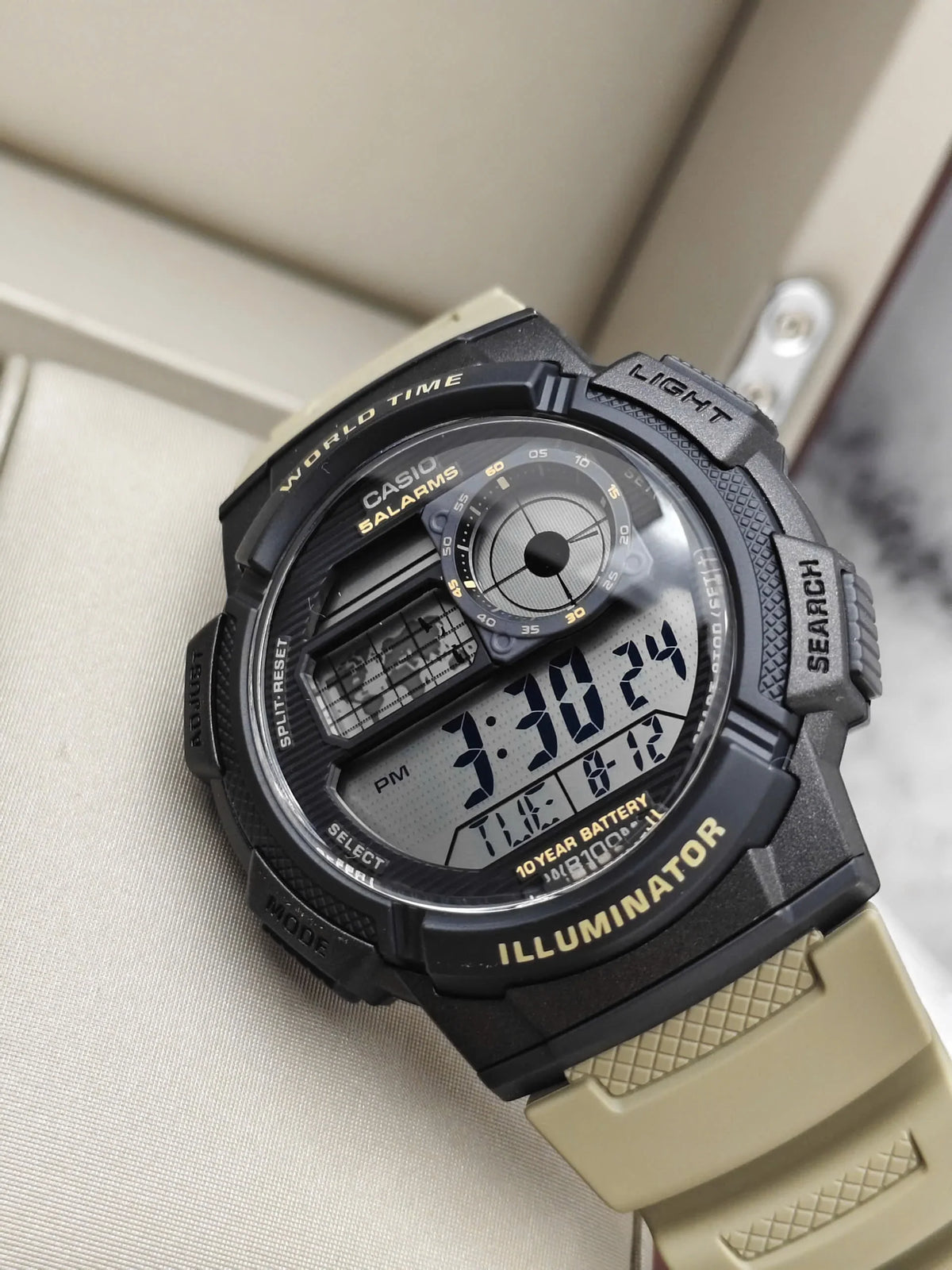 Reloj Casio AE-1000W-5AV Café