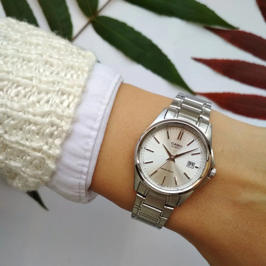 Reloj Casio LTP-1183A-7A Blanco