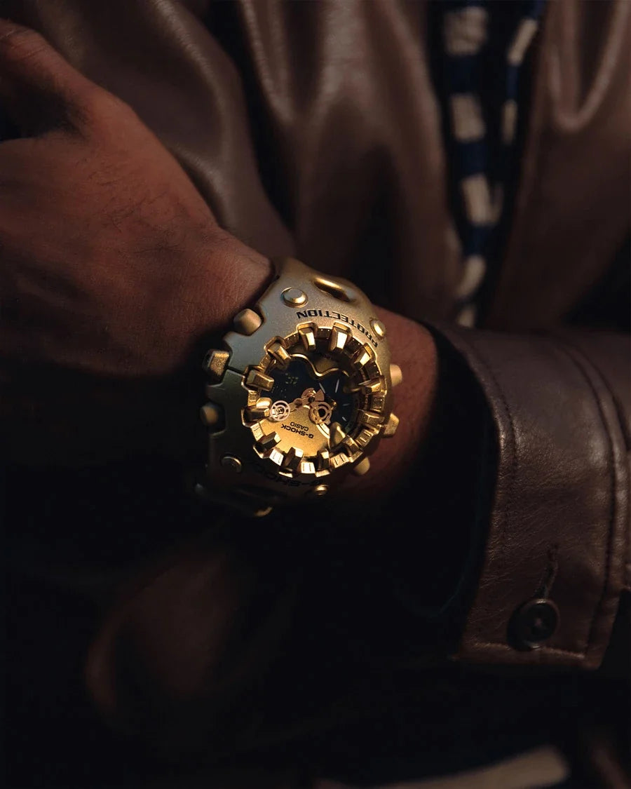 Reloj Casio G-Shock GA-V01A-9A Dorado