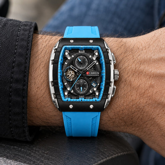 Reloj Curren 8442 Celeste – en la muñeca