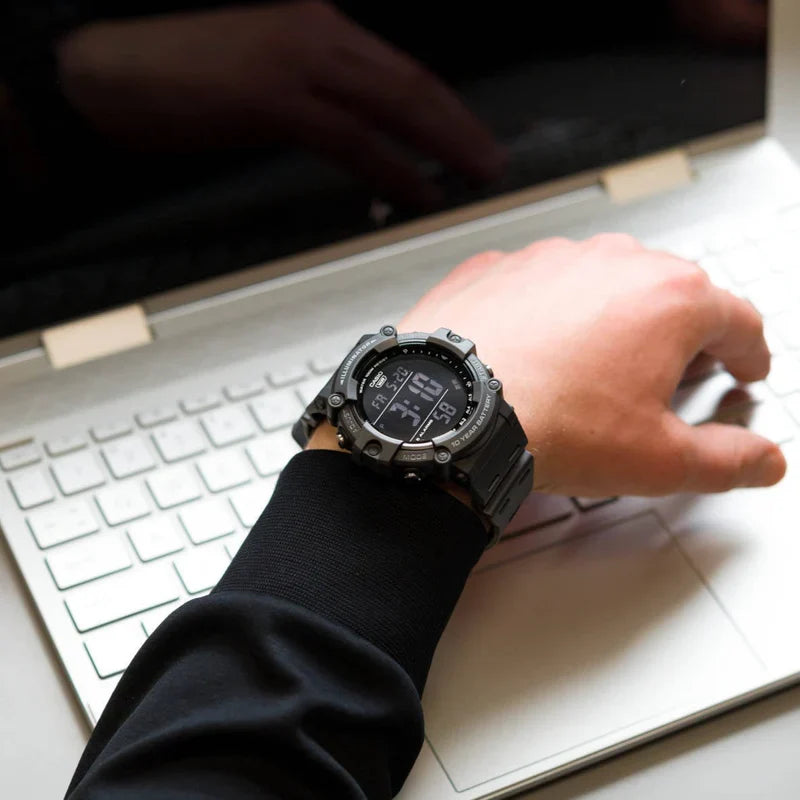Reloj Casio AE-1500WH-8BV Gris